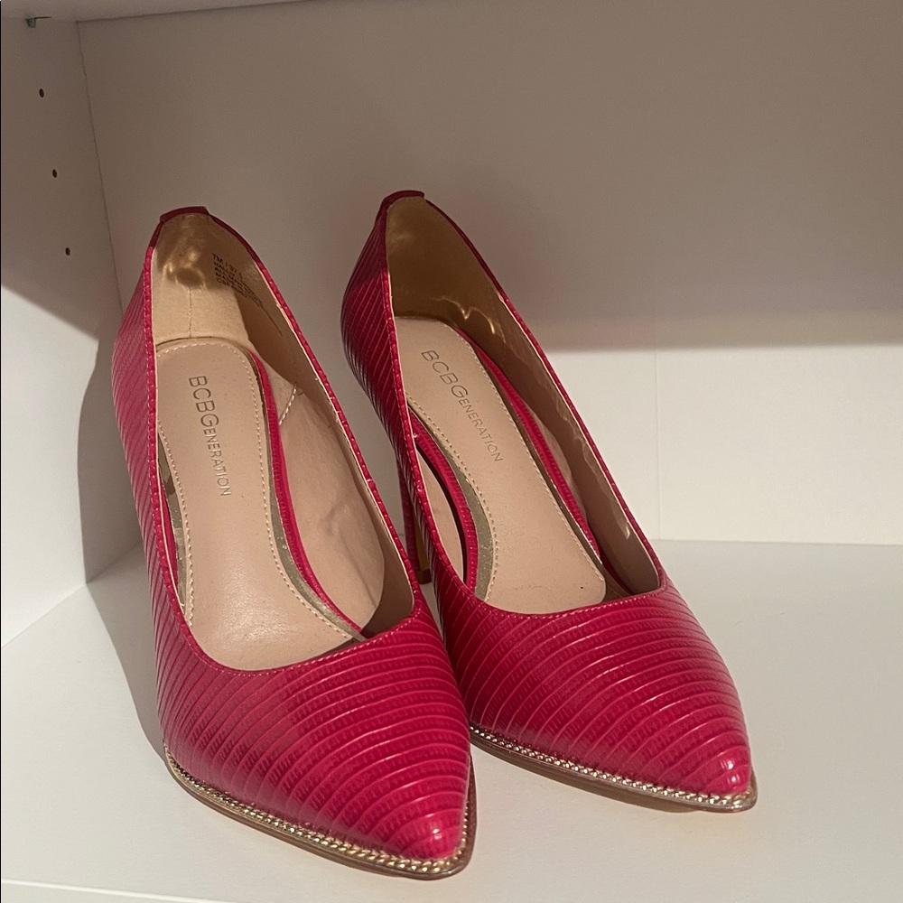 Bcbgeneration Hallix Pointed Toe Pump - image 4